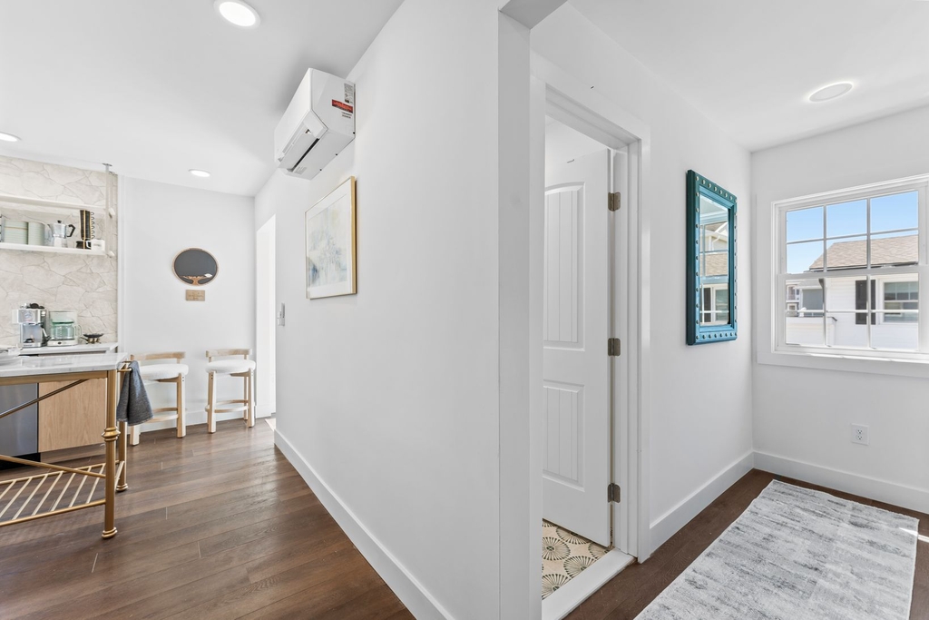 Full bathroom off Kitchen hallway