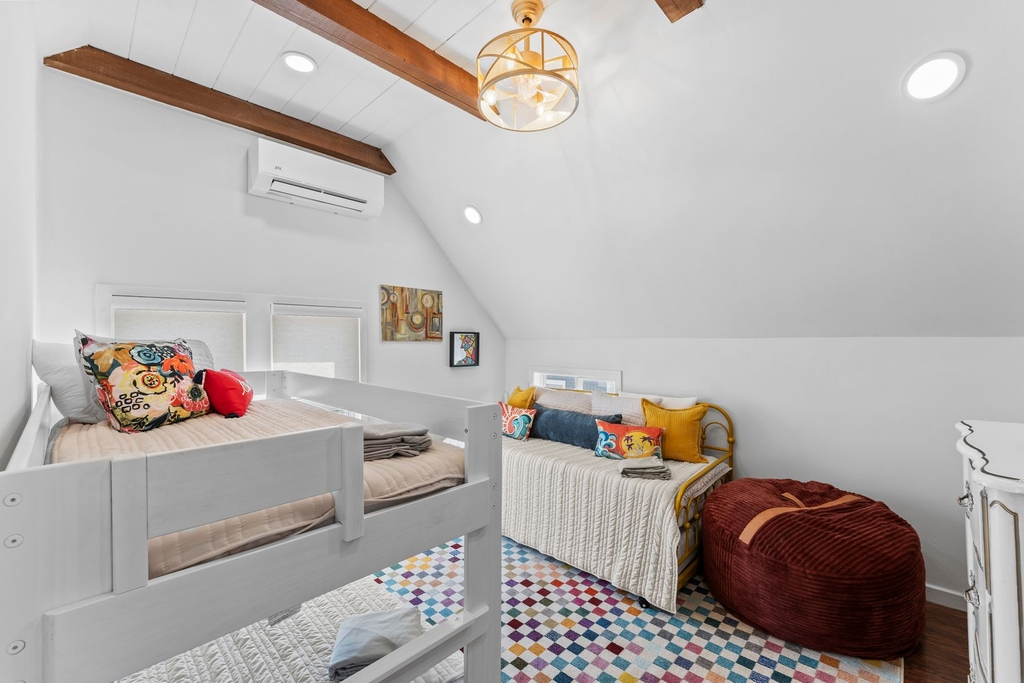 Poistano Suite (sleeps 4) 