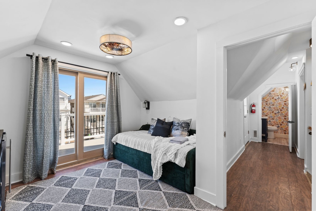Sorrento Suite with rooftop terrace access (sleeps 2)