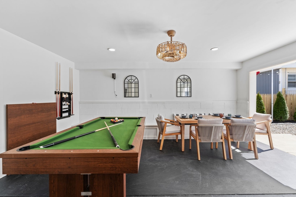 Casa 218 Game table (Pool/Ping-Pong that also converts to dining table)