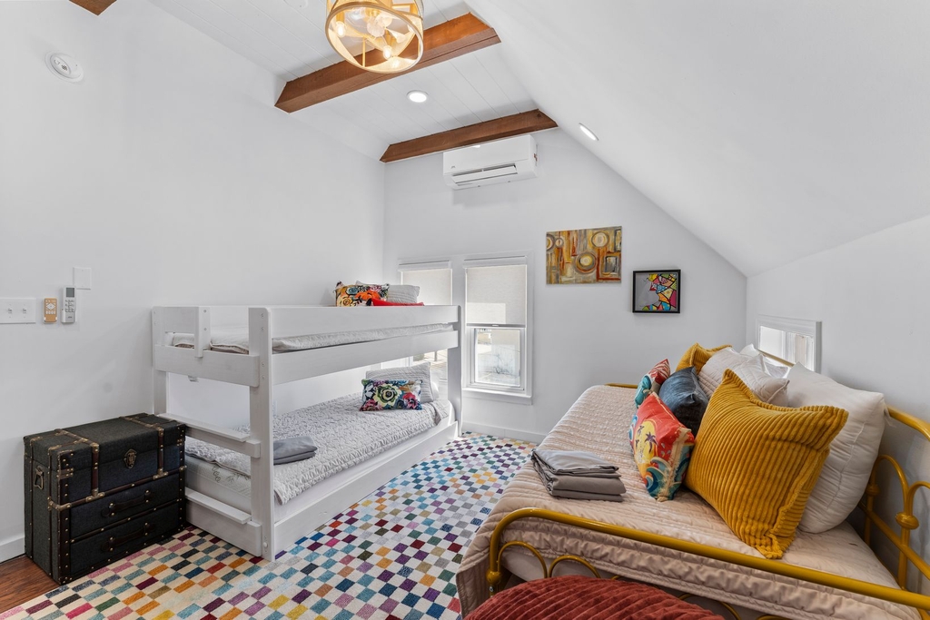 Positano Suite (sleeps 4)