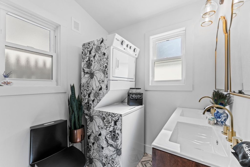 Venice suite primary bathroom with Washer/Dryer Combo