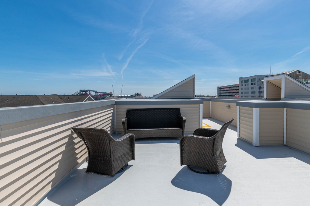 Rooftop Deck #01