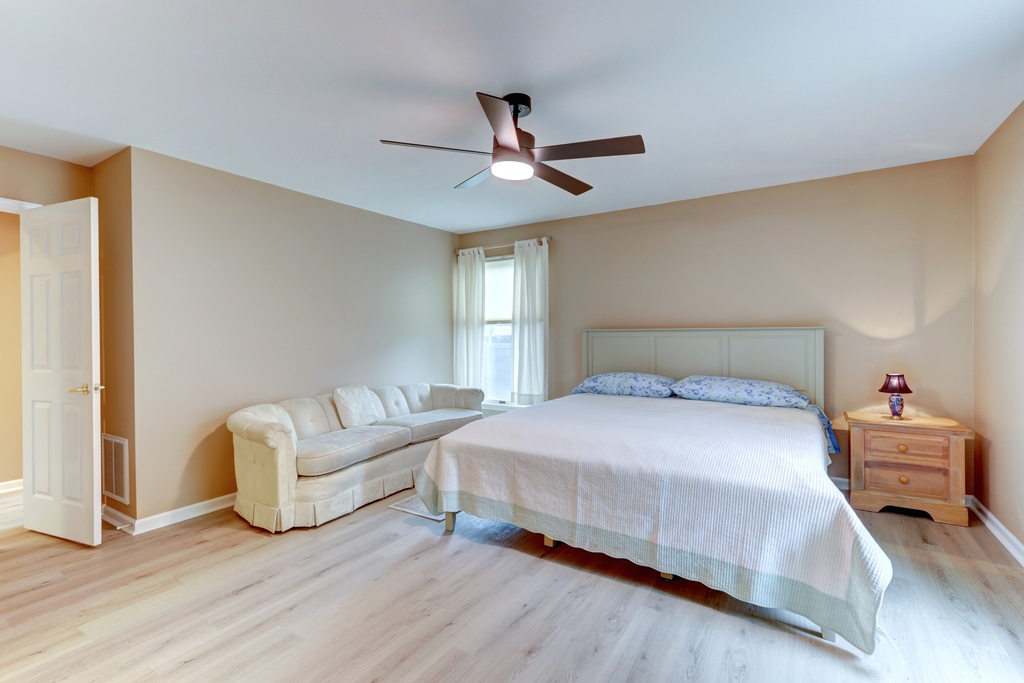 1st floor primary bedroom 