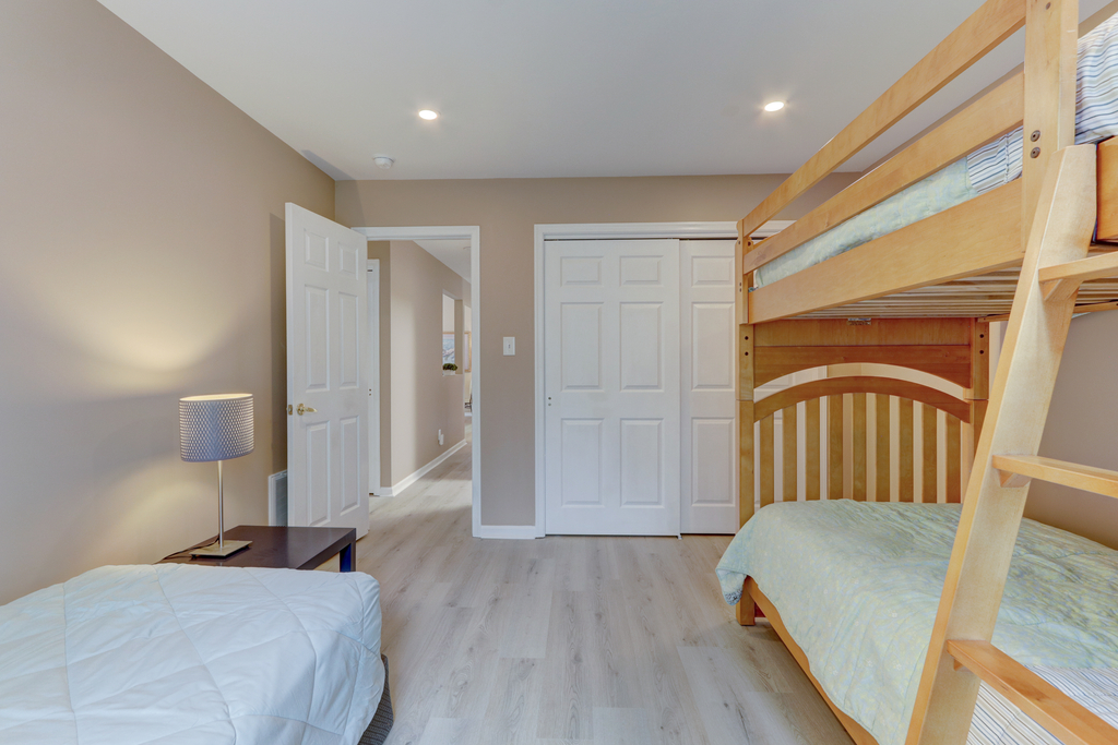 bunk beds &amp;amp; a twin