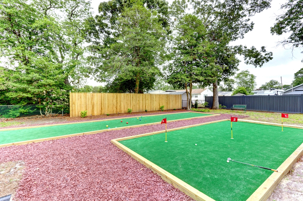 putting green &amp;amp; bocce court