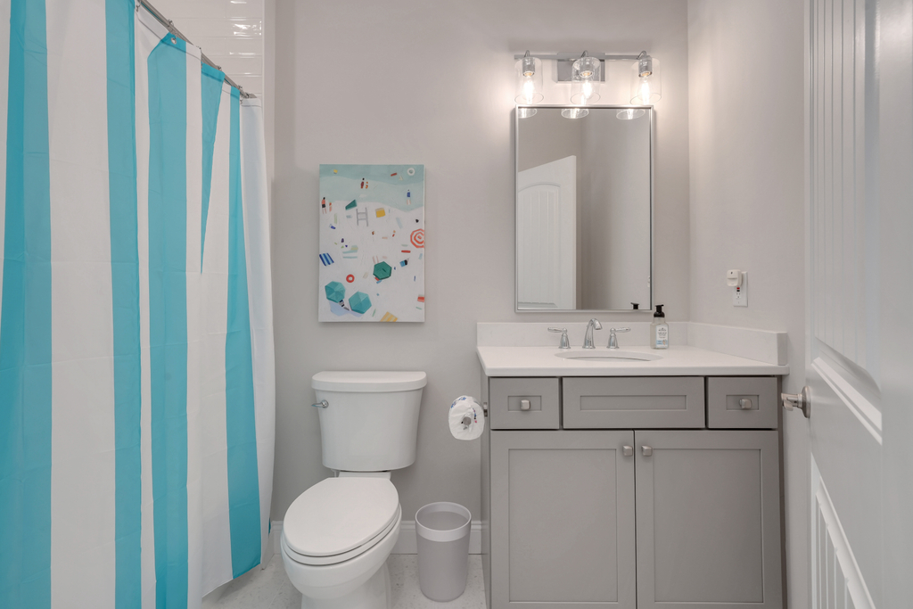 Full Bathroom