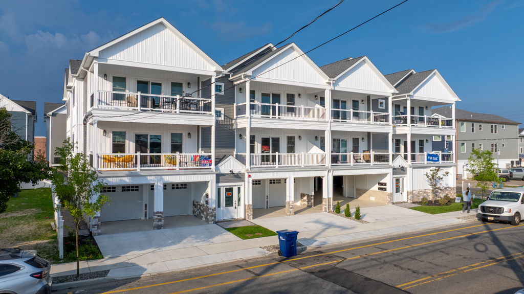 Exterior - First floor unit walk up