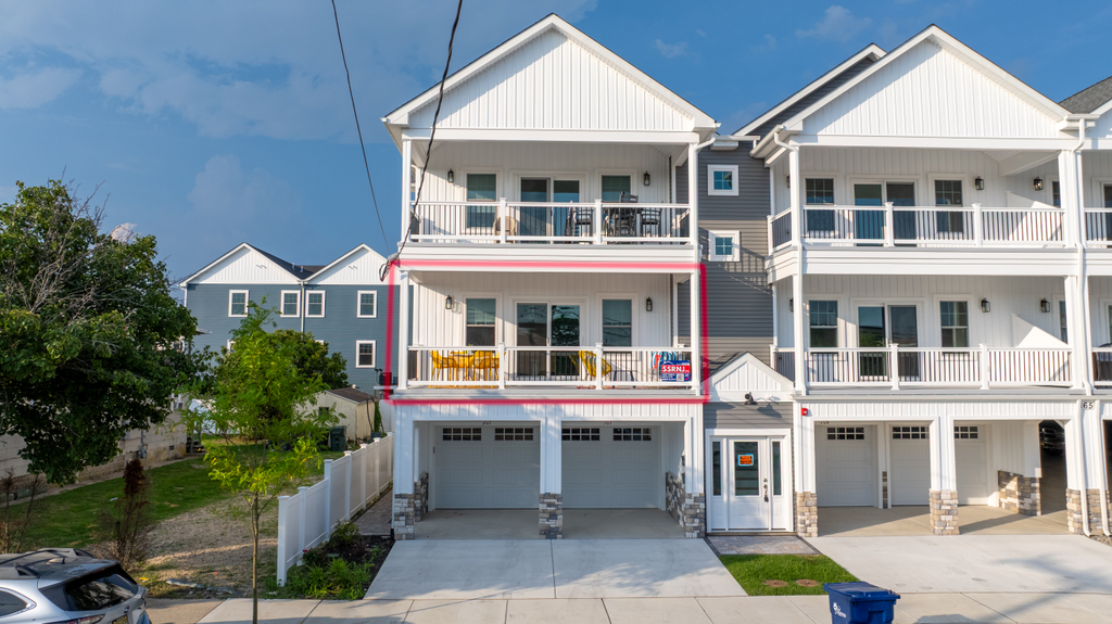 Exterior - First floor unit walk up