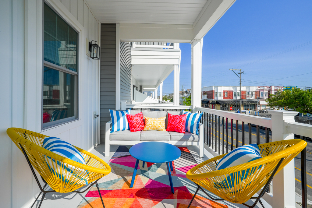 Room to Relax&amp;mdash;Outdoor Seating for 10