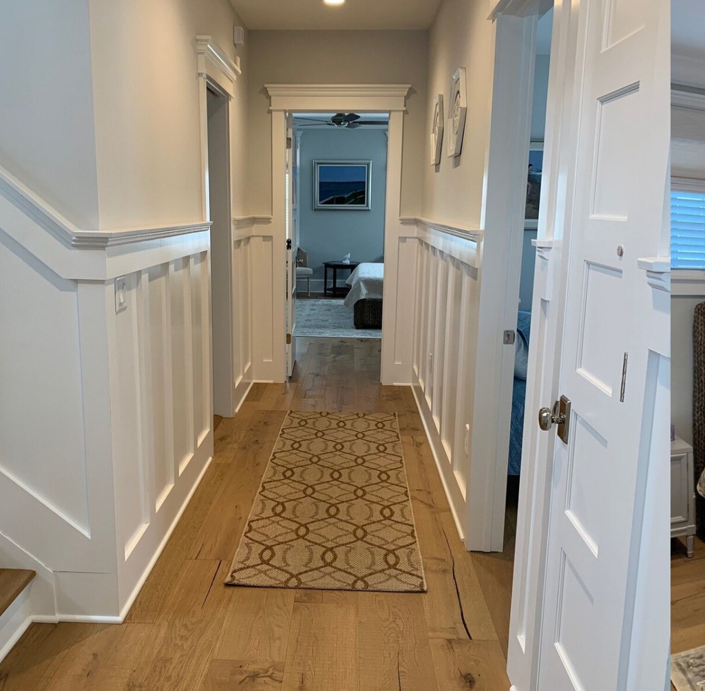 Hallway leading to Primary bedroom