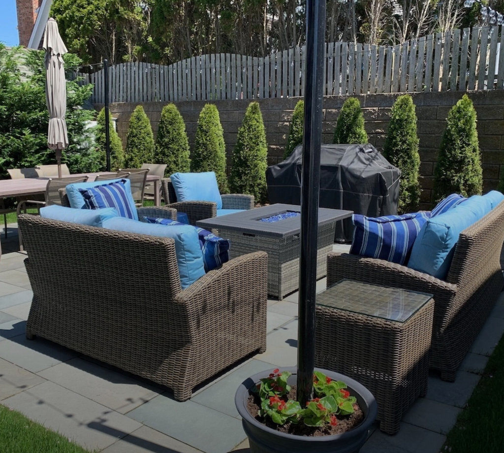 Private rear yard. Weber grill, Fire table.