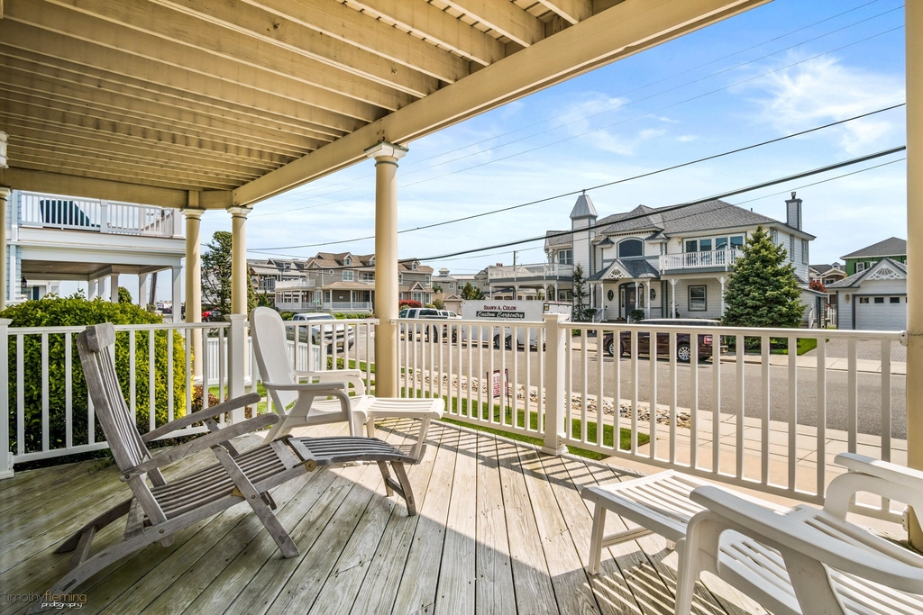 1st Floor Front Deck off 1st Floor Master Bdrm