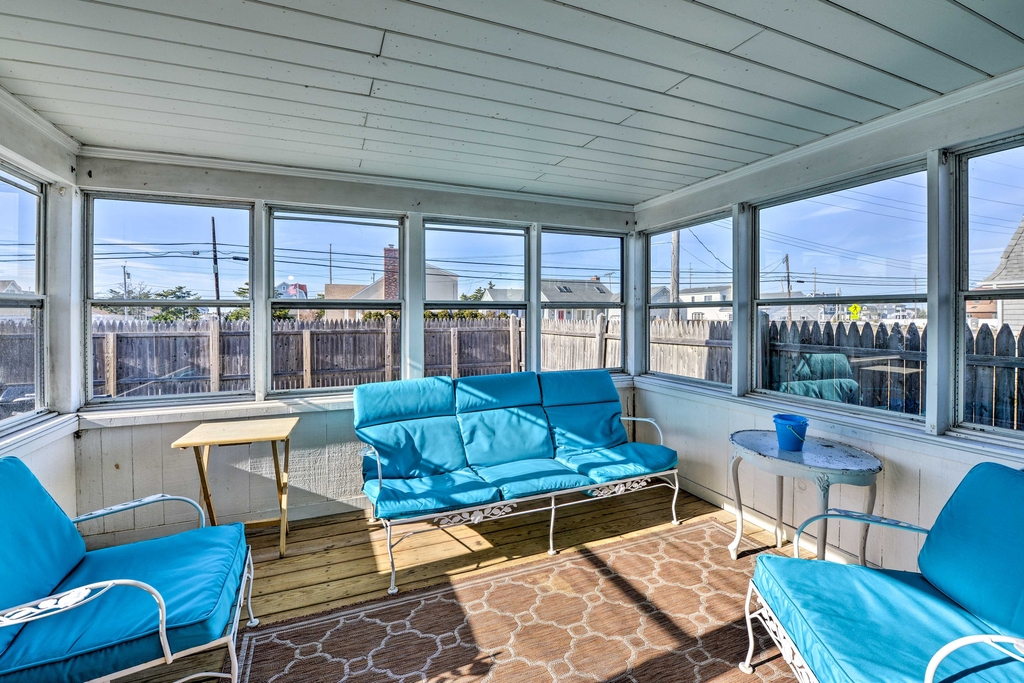 Screened In Porch