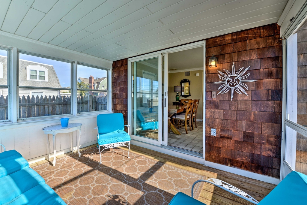 Screened In Porch