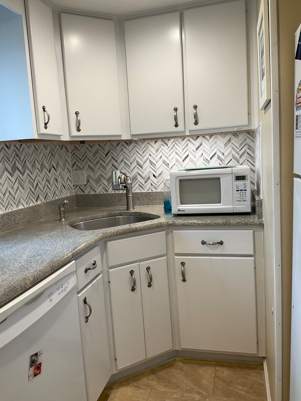 Kitchen w/dishwasher microwave, range &amp;amp; full size refrigerator