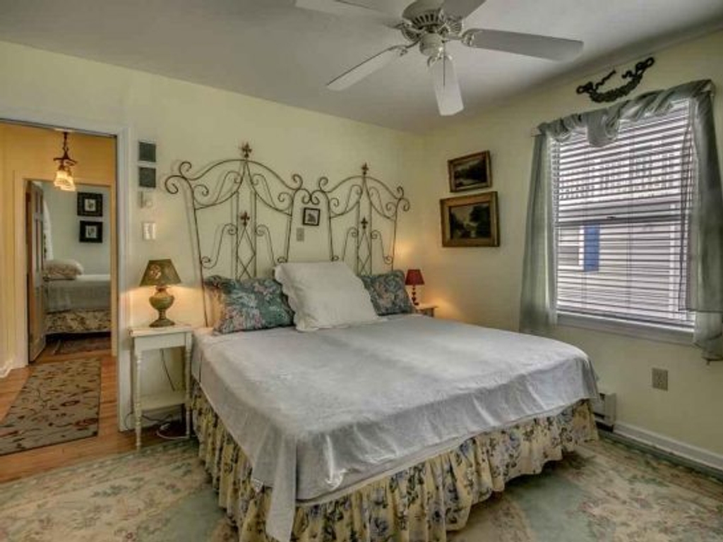 First floor king room