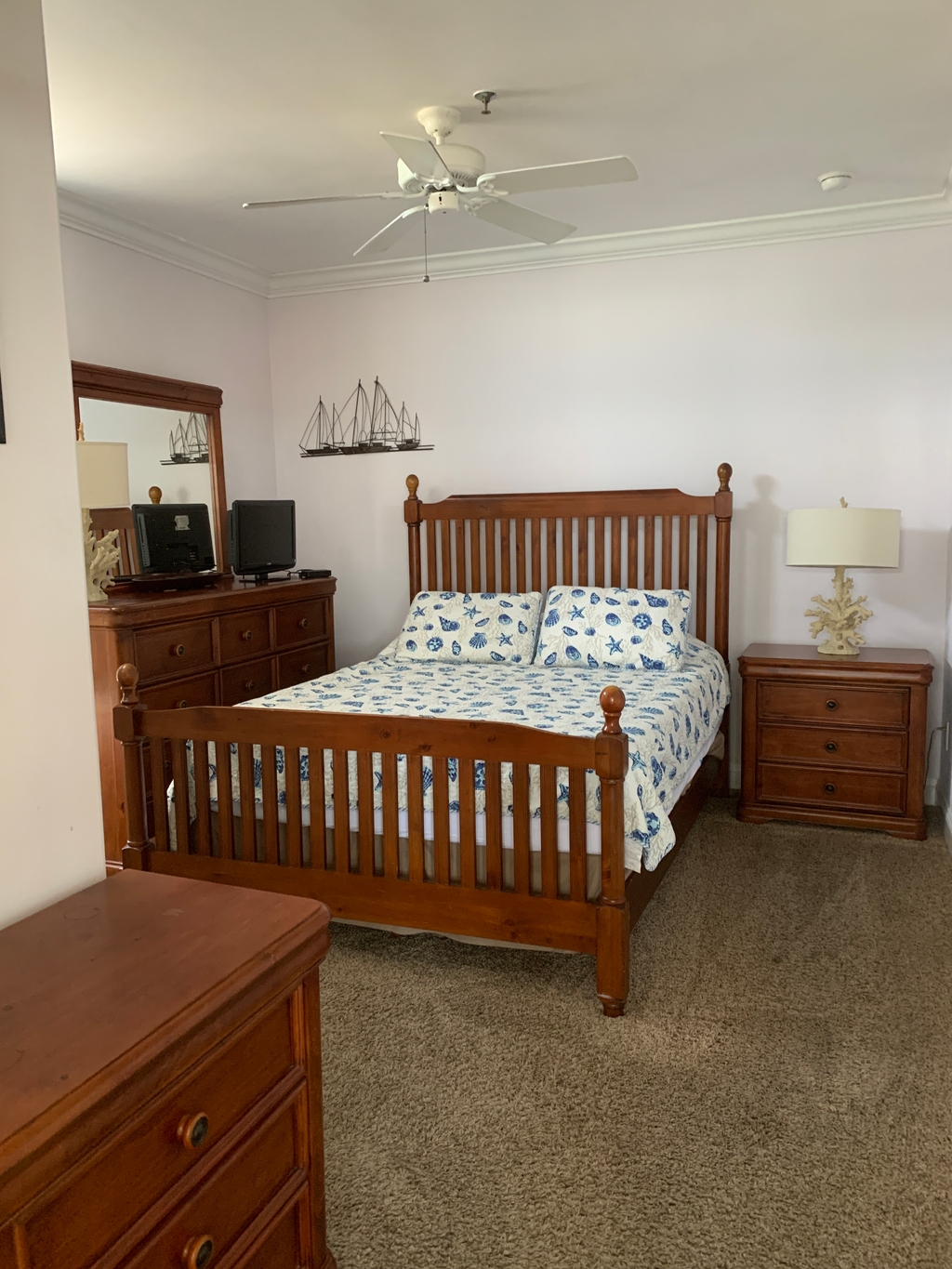 1st Floor Master Bedroom