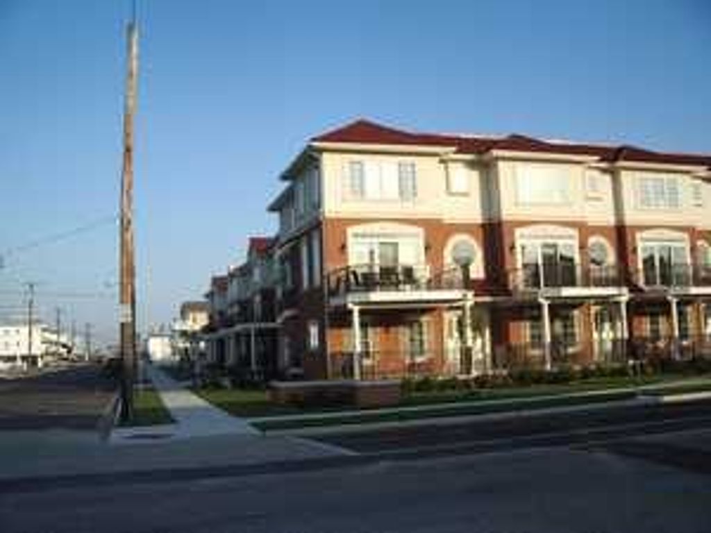 Thunderbird Townhome North Wildwood, NJ ShoreSummerRentals,