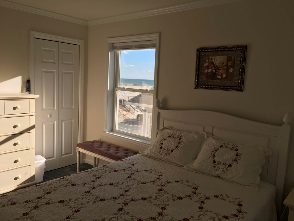 2FL-bedroom2