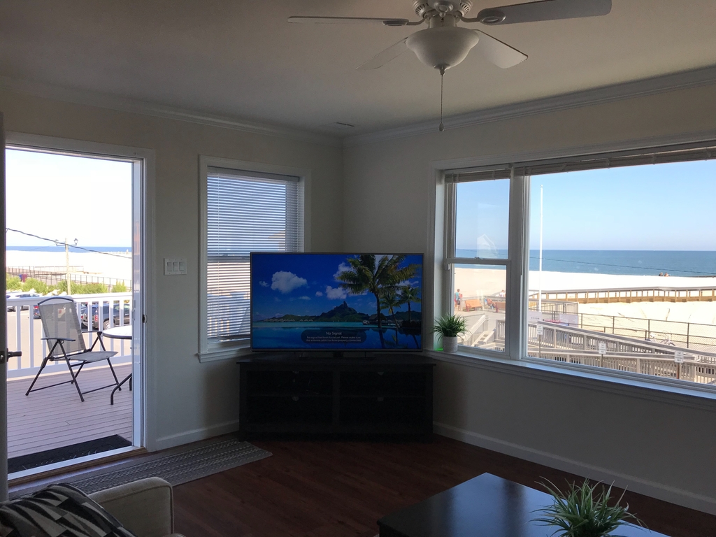 2FL---living room ocean view