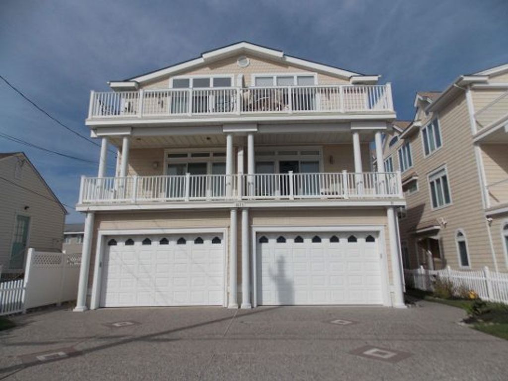 Luxury oceanfront home w/ beautiful furnishings. Elevator. Brigantine
