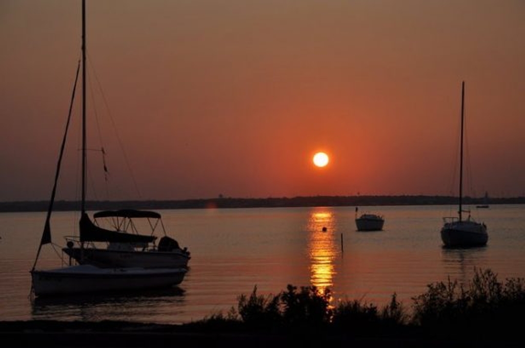 Sunsets On The Bay A Short 3 Blocks. Great Way To End The Day