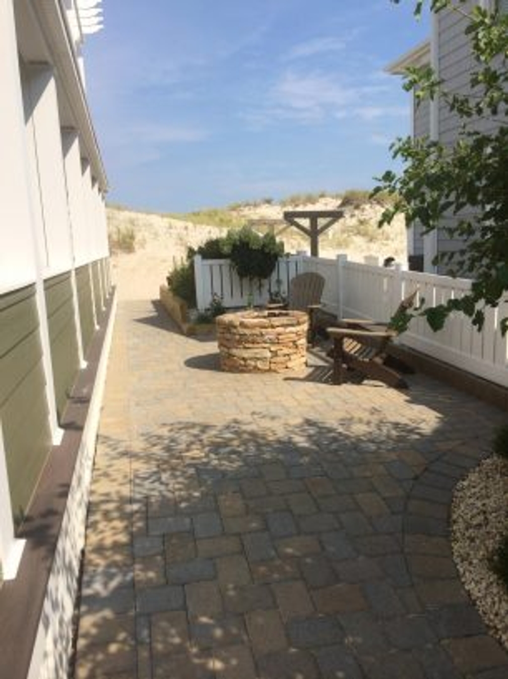Oceanfront side patio and sitting area