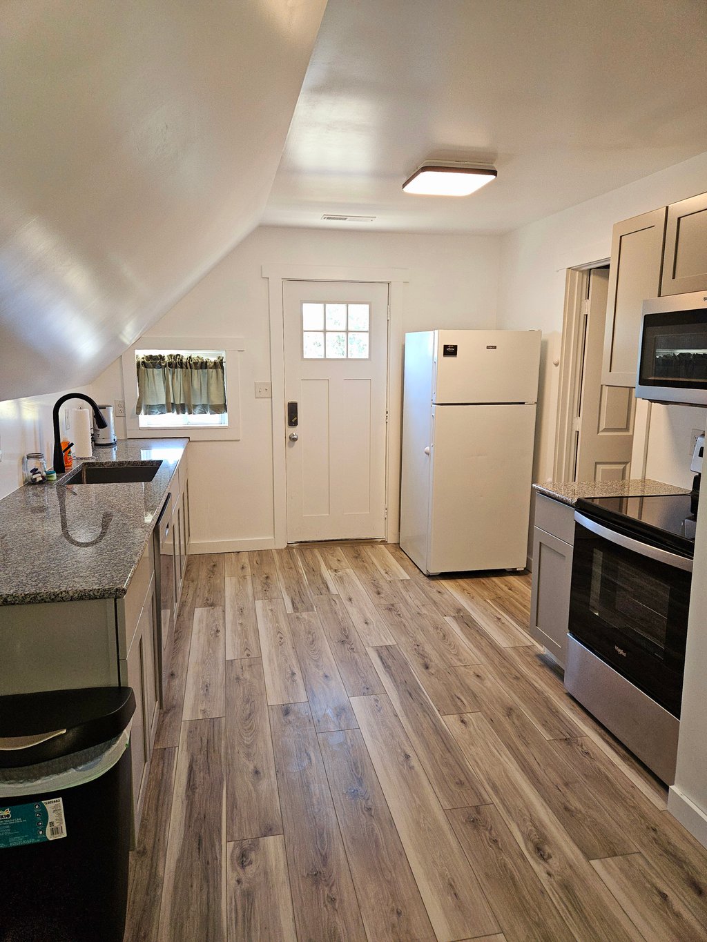 2ND FLOOR KITCHEN