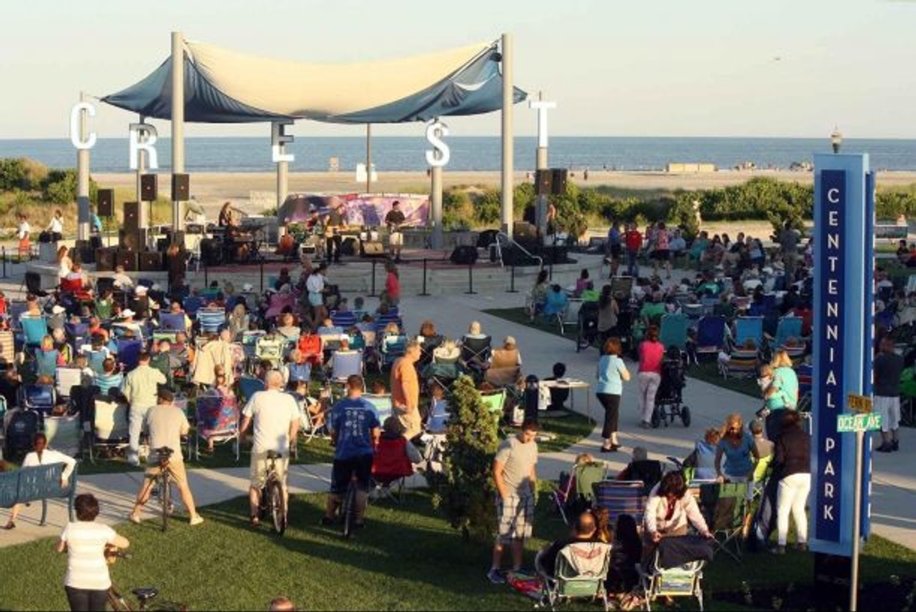Twice Weekly Free Concerts at Centennial Park