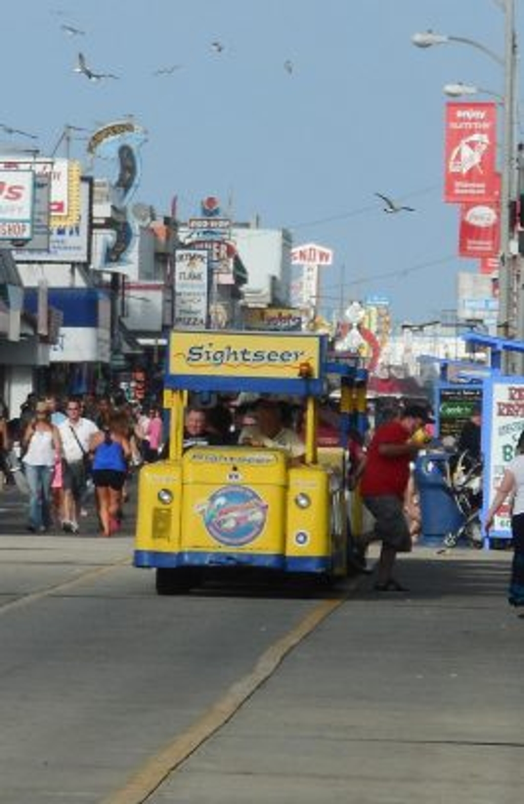 Watch the Tram Car 