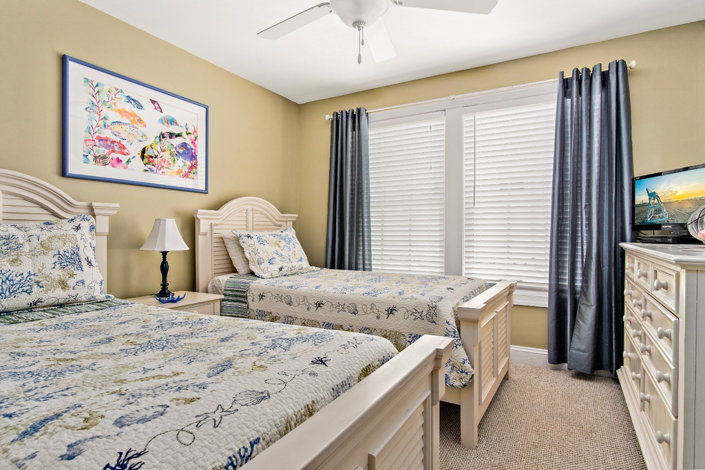 twin bedroom