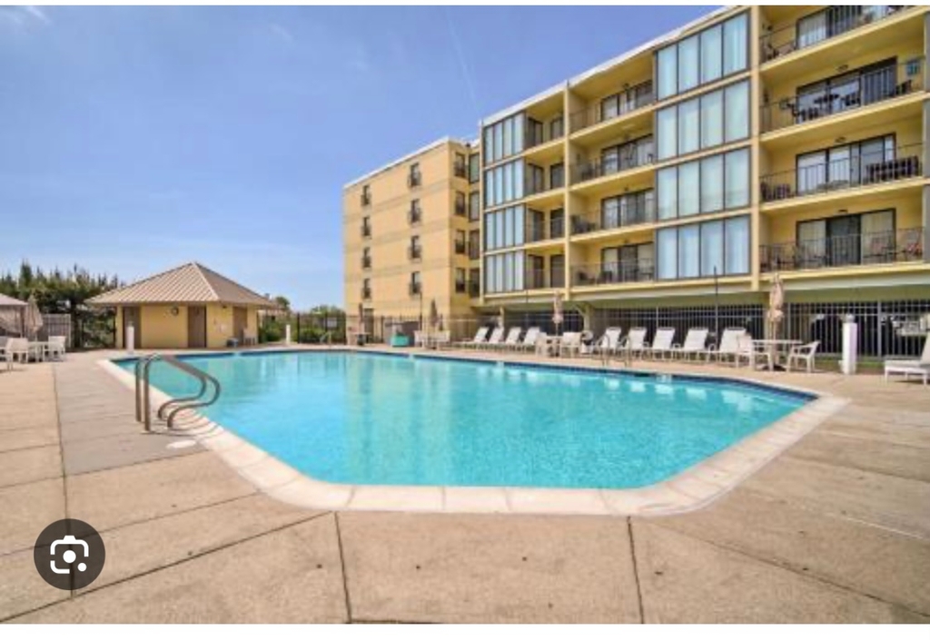 Heated pool