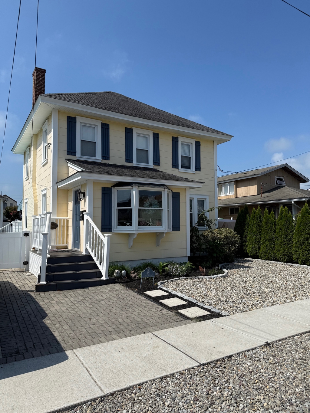 Main House w/ 2 Parking Spaces