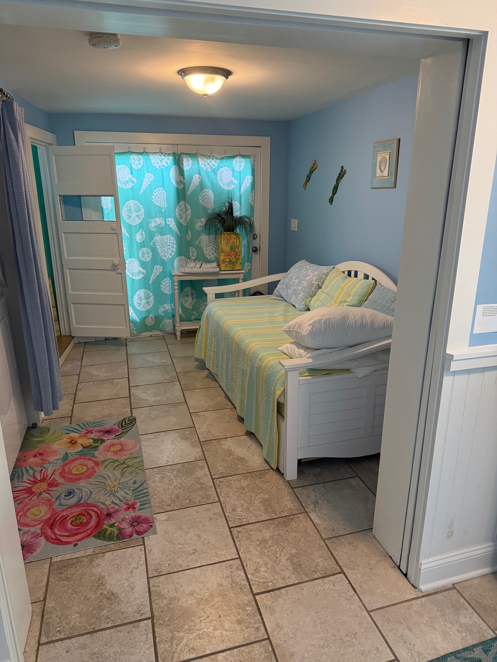 Trundle Bed Guest House