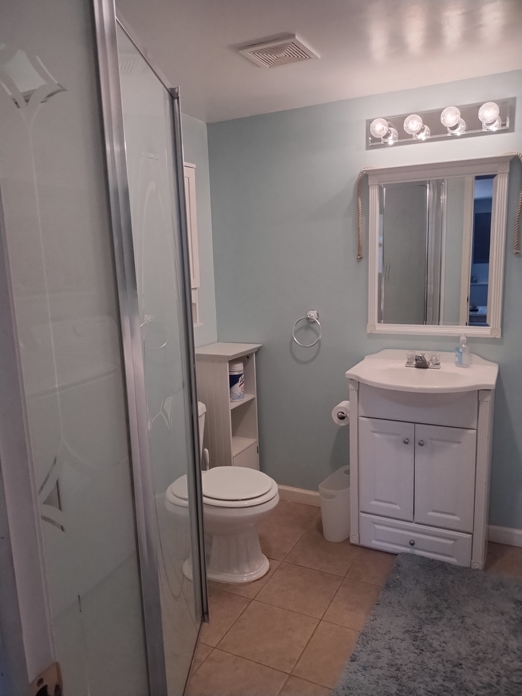 Ground level full bathroom 