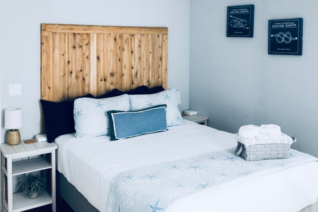 Main Level Master Bedroom with Queen Bed and Flat Screen Roku TV