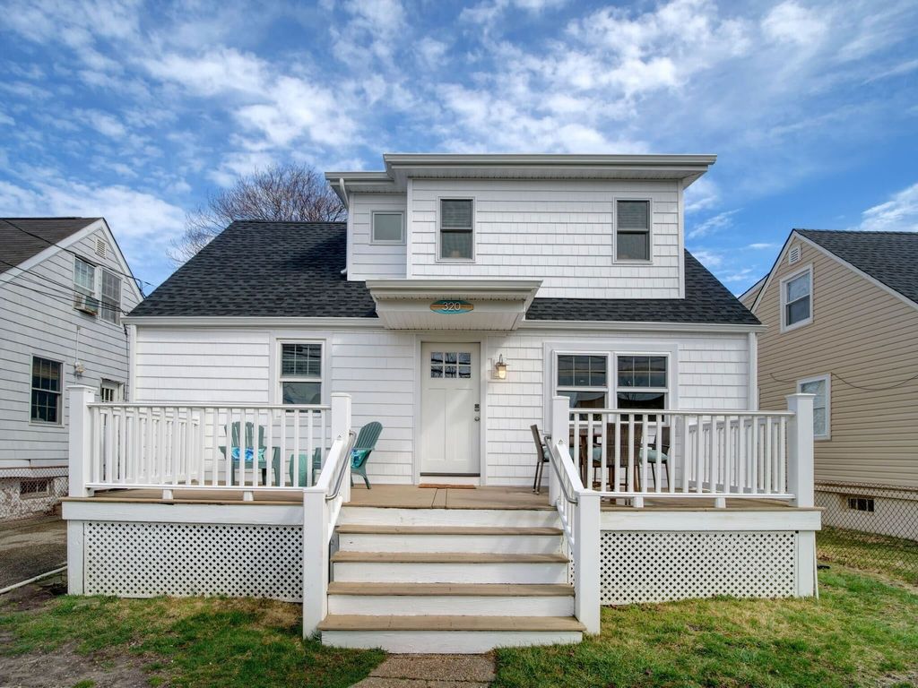 *Short walk to the Beach * Belmar * Driveway * Yard *Renovated 2022