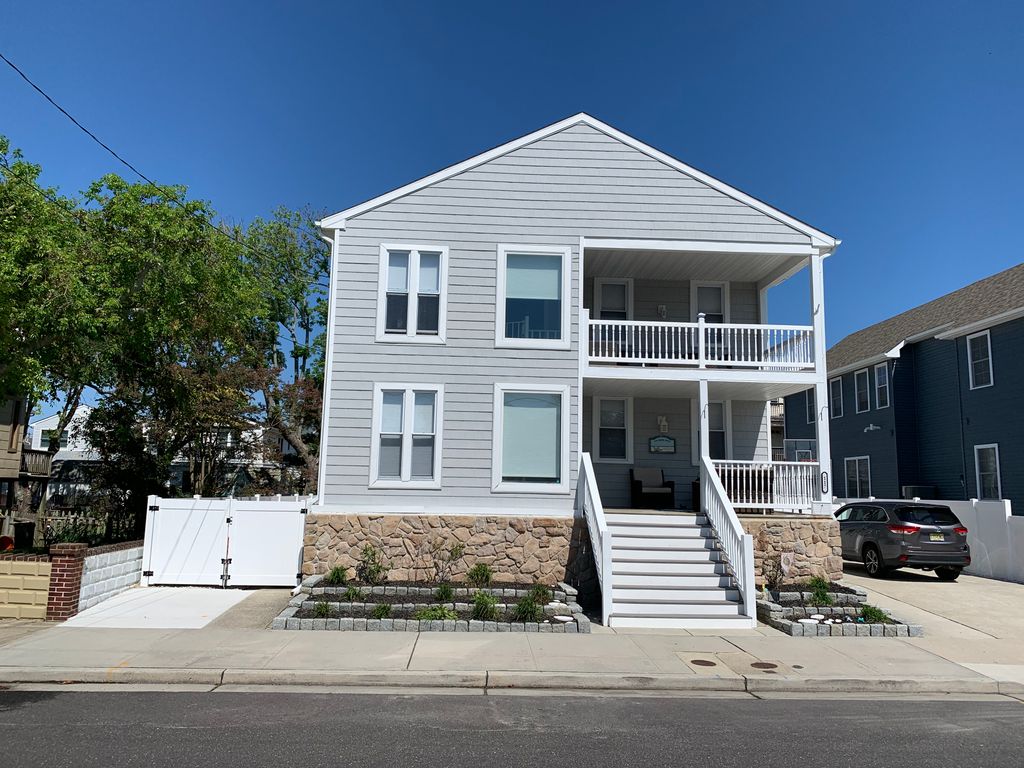 Charming Large Wildwood Crest Beach House Wildwood Crest, NJ