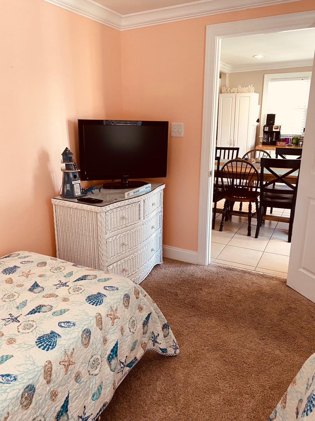 2 twin beds 1st floor