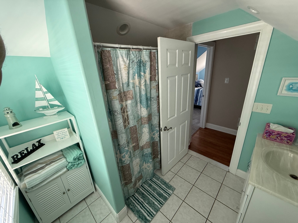 2nd floor bath