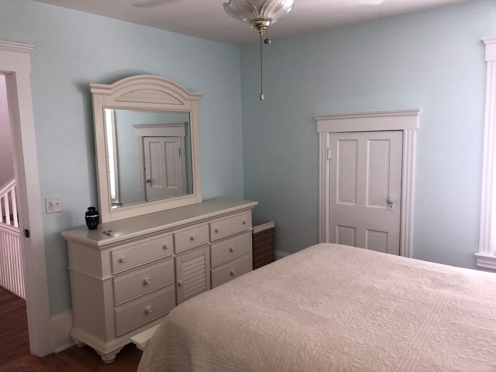 2 floor primary br wth ensuite