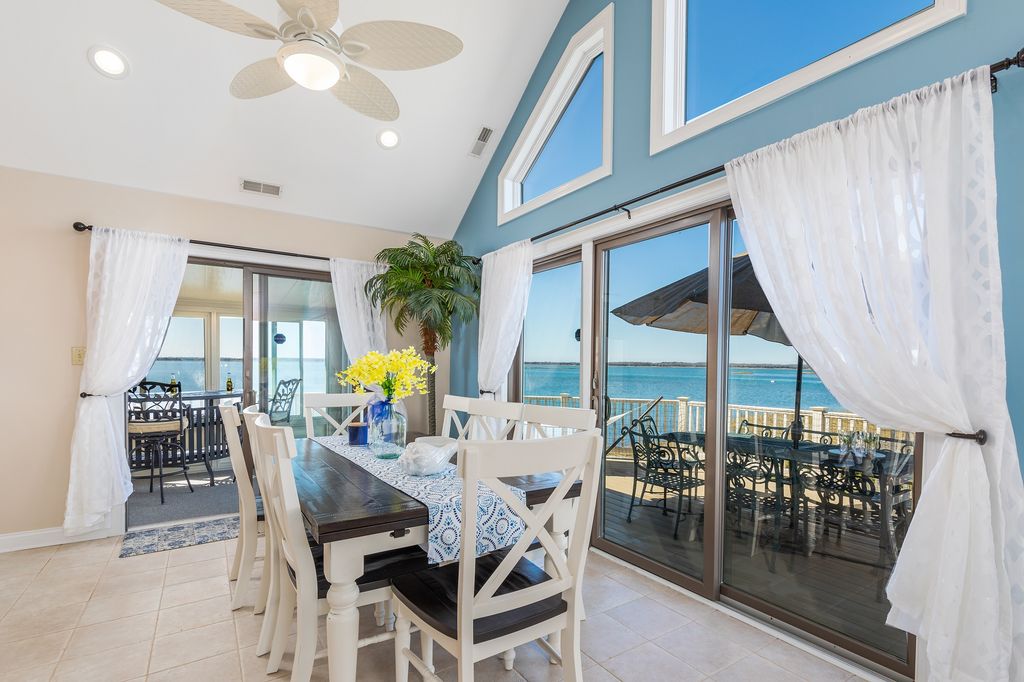 REDUCED RATES ..STILL GOOD WEEKS LEFT Hidden Gem on the Bay