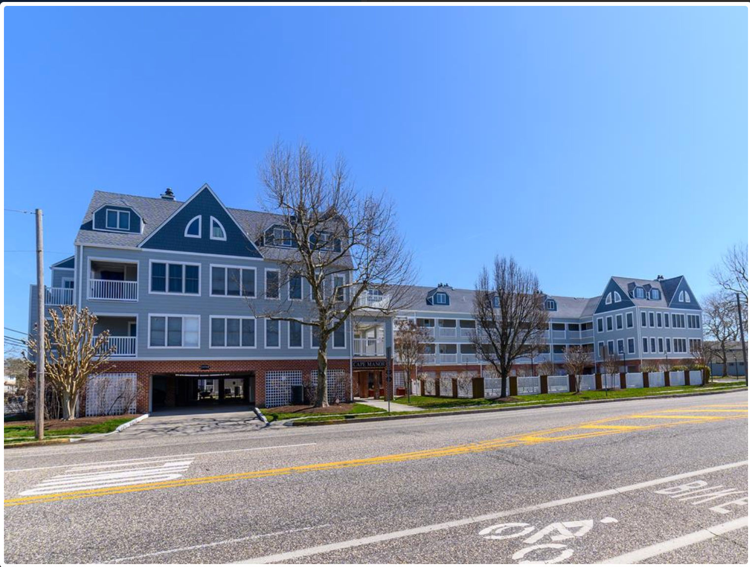 Beautiful Cape Manor Condominium with Pool Cape May, NJ