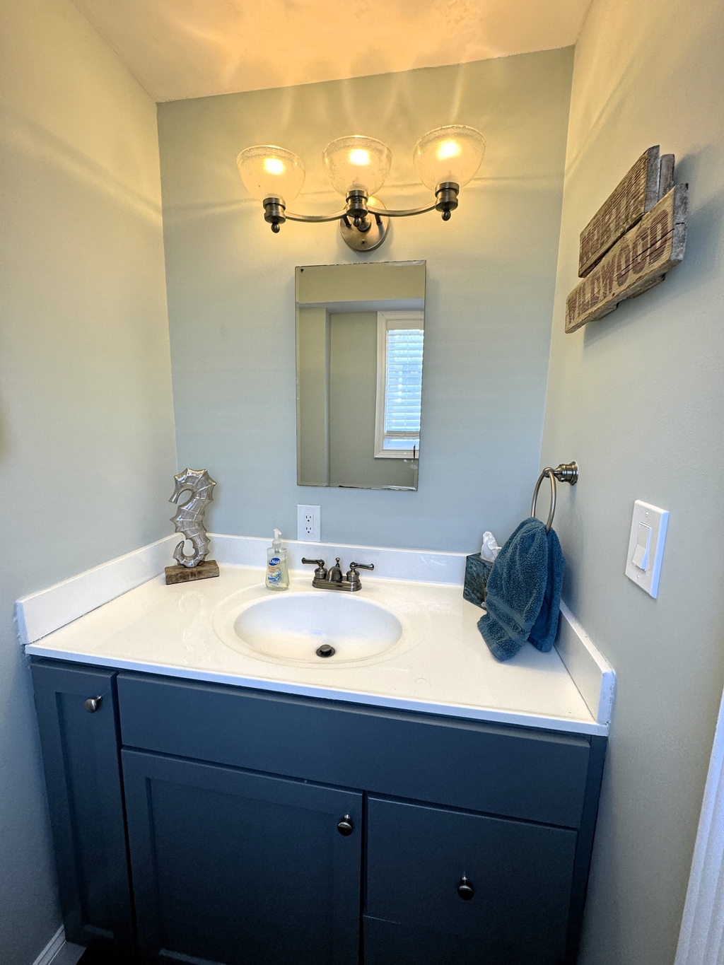 2nd Floor Half Bath