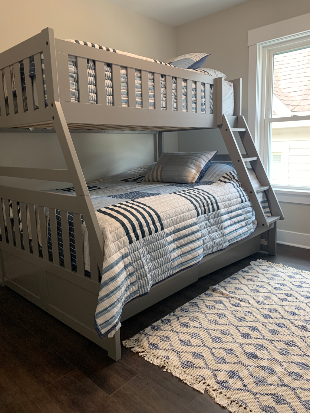 3rd Bedroom w/ Full &amp;amp; Twin Bunk Bed