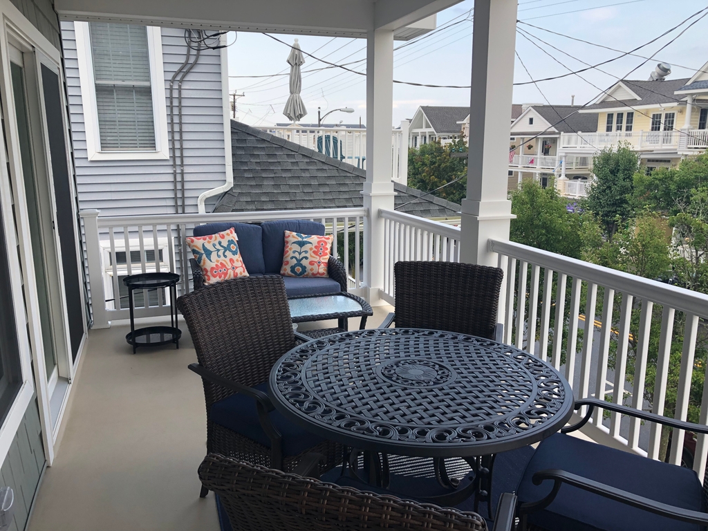 Private Deck