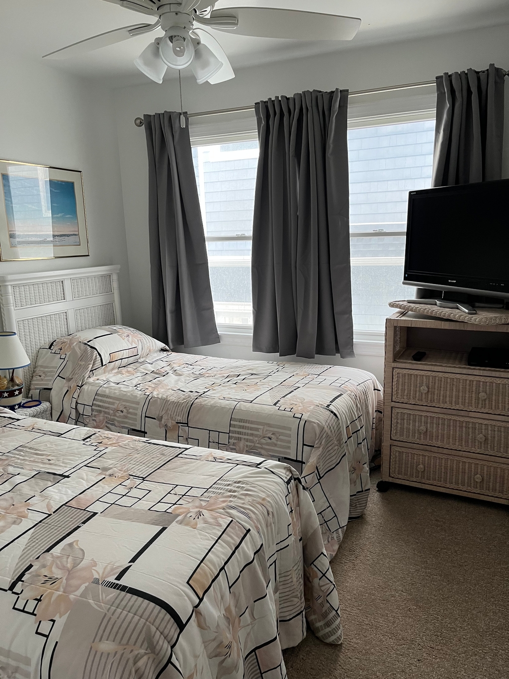 Bedroom 3 - 2 Twin Beds + Smart TV