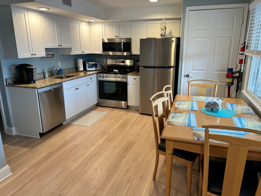 New appliances and new vinyl floors