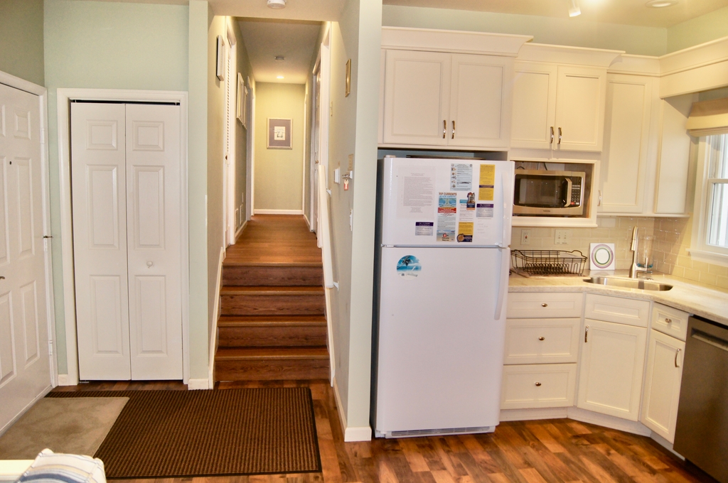 Kitchen/Hallway 